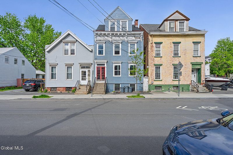 2nd image of 5 West Street