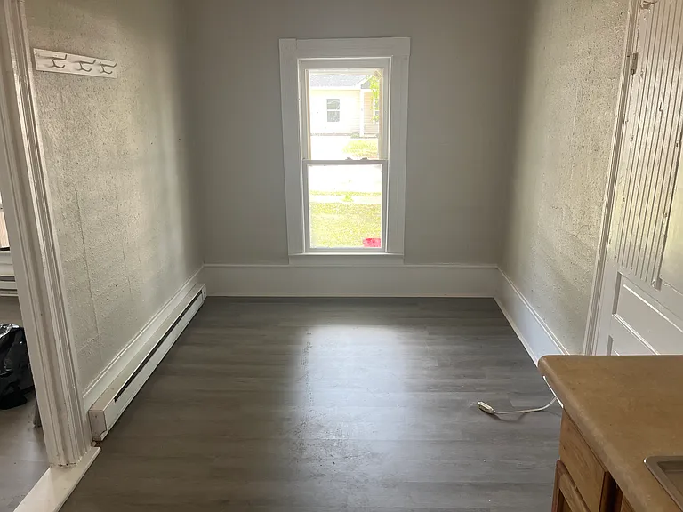 401 C St — Photo 10
