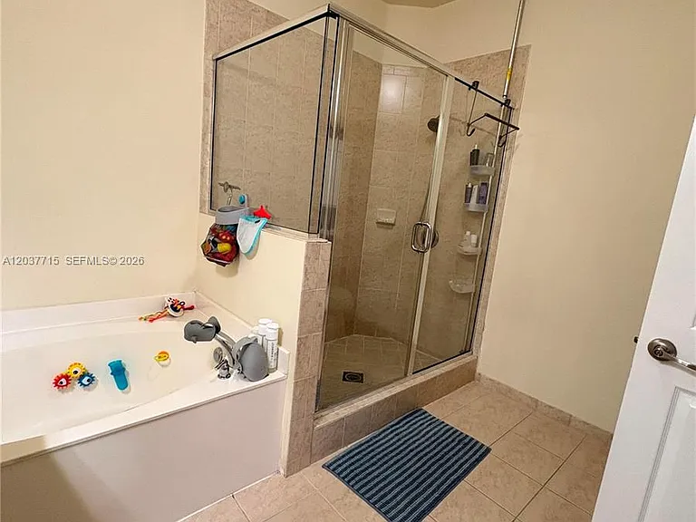280 Las Brisas Cir #280 — Photo 17