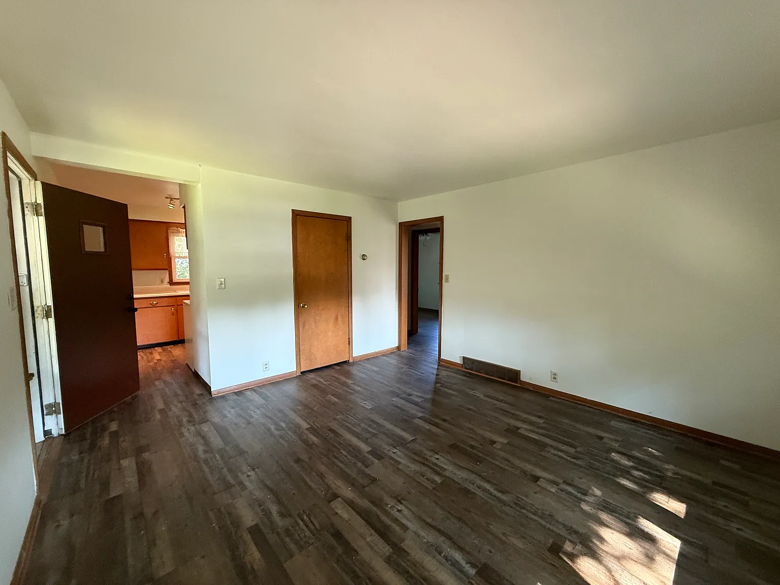 2 bed, 800 sqft, $1,350 — Photo 3