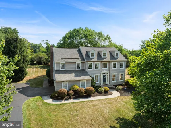 1758 Morgan Ln, Collegeville, PA 19426