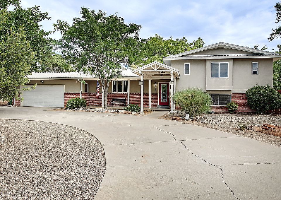 1st image of 4935 Fairfax Dr NW