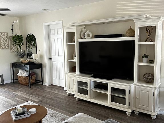 5th image of 2360 Naples Trace Cir Unit 8