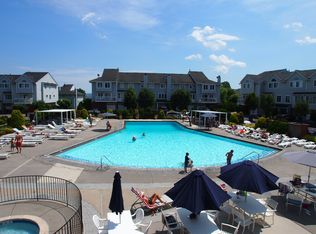 63 Commodore Dr, Staten Island, NY 10309