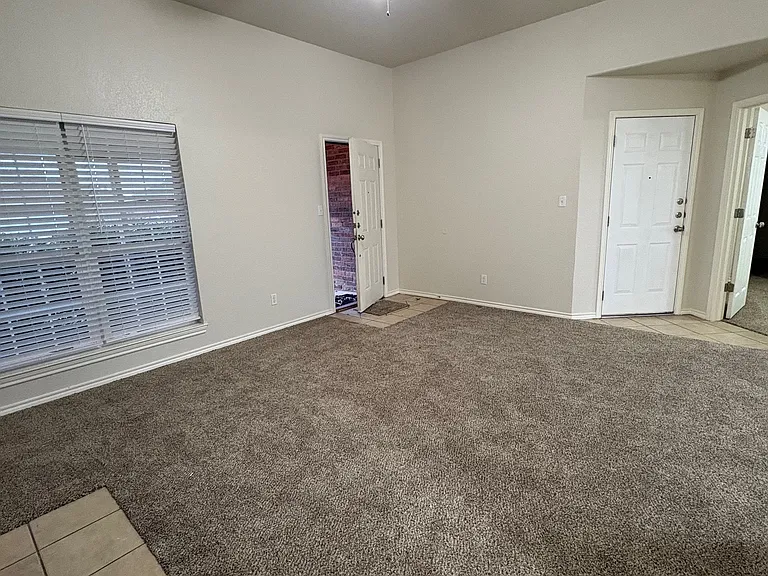 210 Sugarloaf Ave — Photo 5