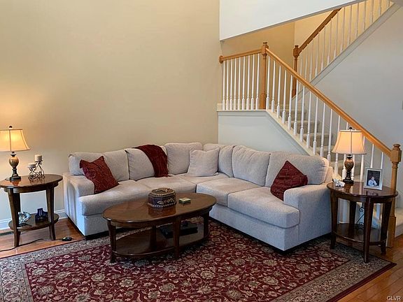 4th image of 3 Willow Dr