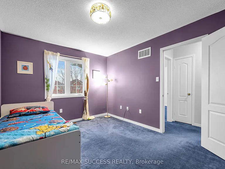 228 Flagstone Way — Photo 33