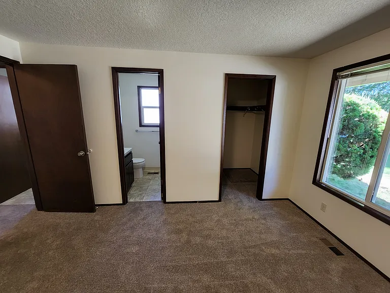 4150 NE Lincoln St — Photo 8