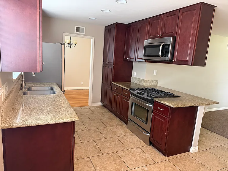 2119 Dunnigan St — Photo 11