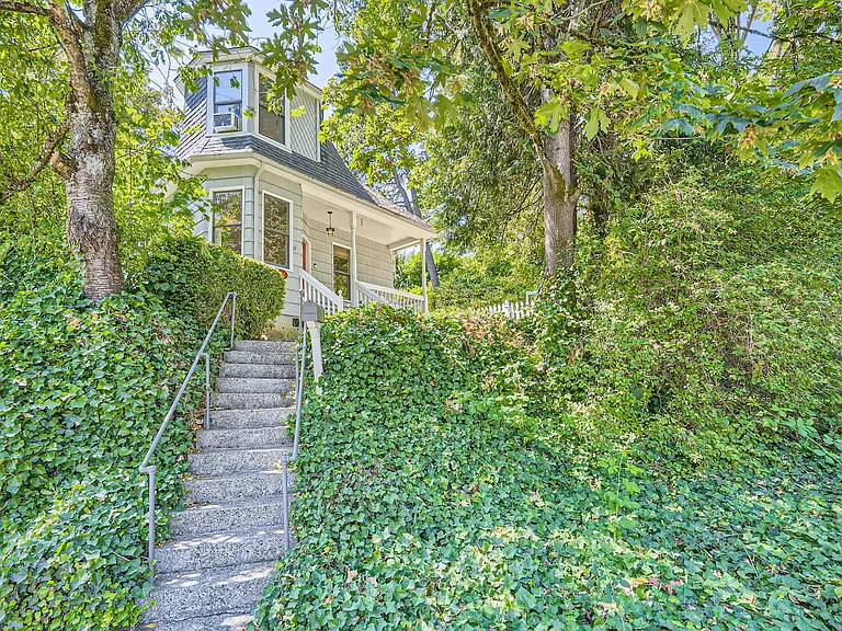 3855 S Brandon St — Photo 1