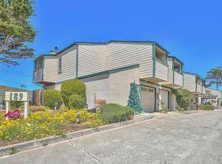 189 San Pablo Ct APT 2, Marina, CA 93933