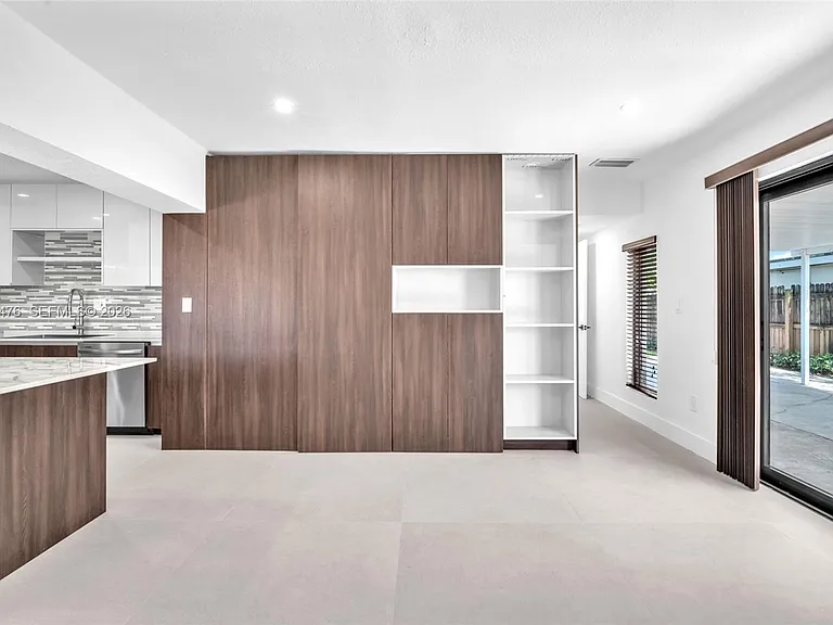 17911 NW 82nd Ave — Photo 12