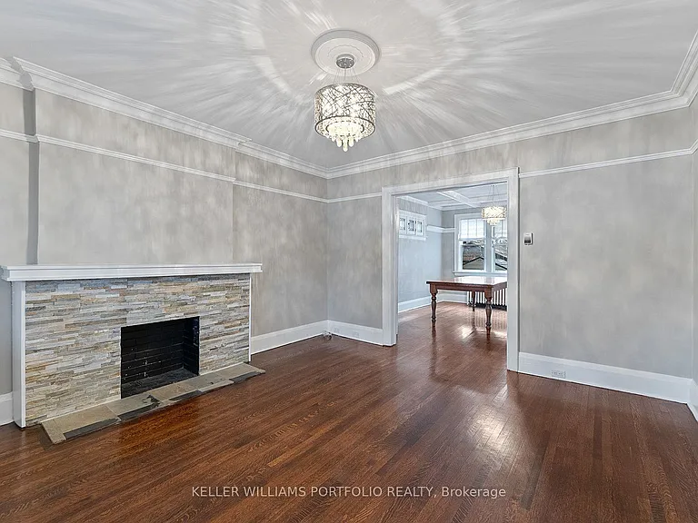 145 Glengrove Ave W — Photo 9