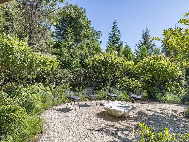 113 Parsonage Ln — Photo 32