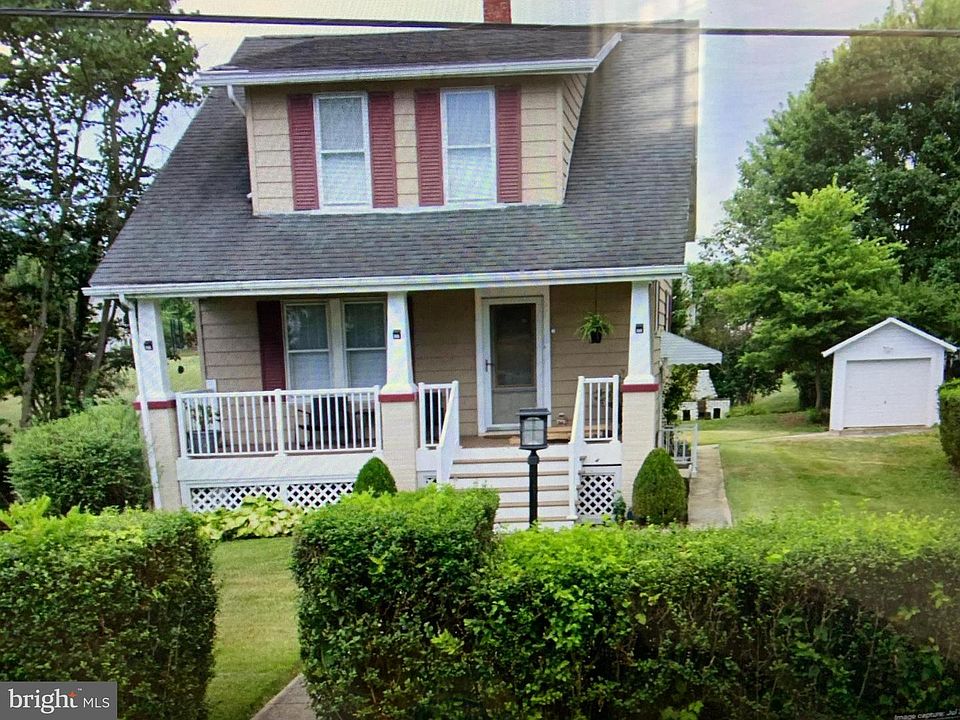 1st image of 12207 W Lawn Ln