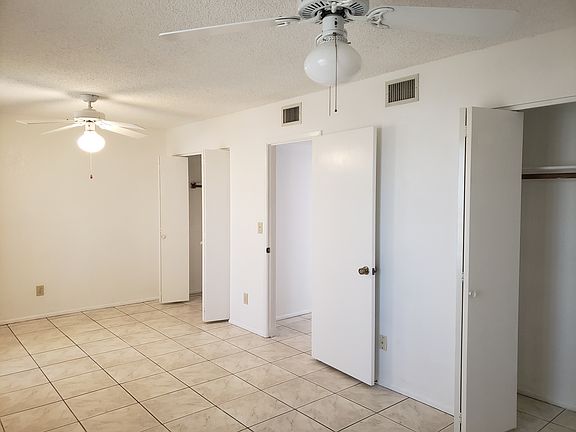 4th image of 8015 W Mescal St