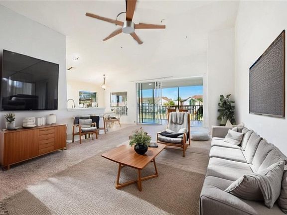 5th image of 1290 Henley St #1708