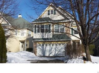 18 Scofield Ct, Peekskill, NY 10566