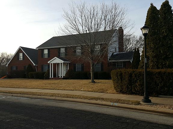 3rd image of 725 W Townes Ct