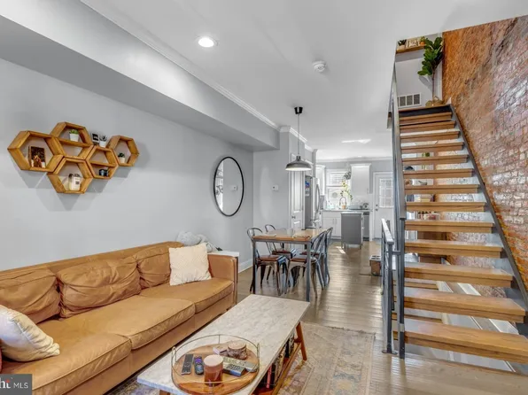 2531 Collins St, Philadelphia, PA 19125