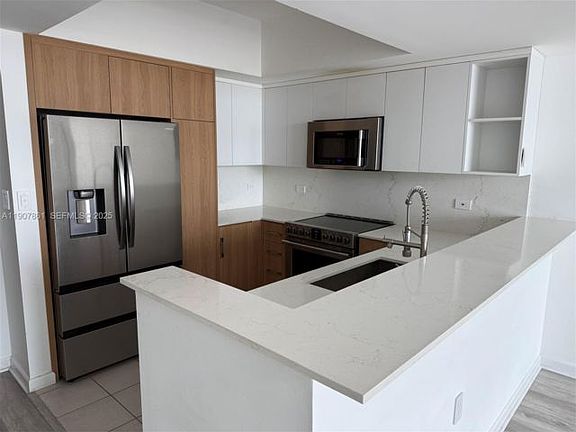 2nd image of 140 S Dixie Hwy APT 807