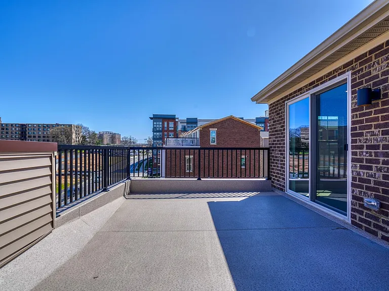 6100 Northwest Dr #1 — Photo 54