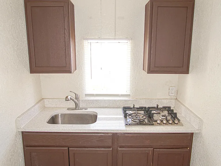 2111 Portland Ave #2 — Photo 7