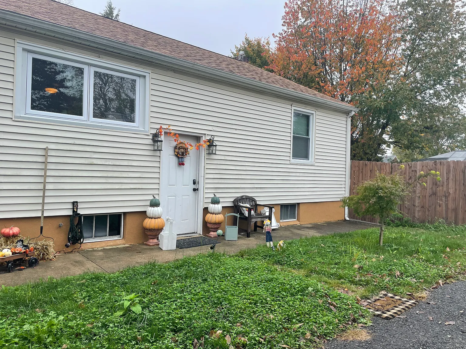 218 Edmund St — Photo 2
