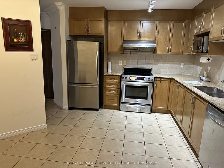 8 Maison Parc Ct #616 — Photo 11