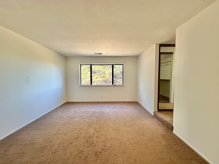 768 Rose Dr — Photo 25