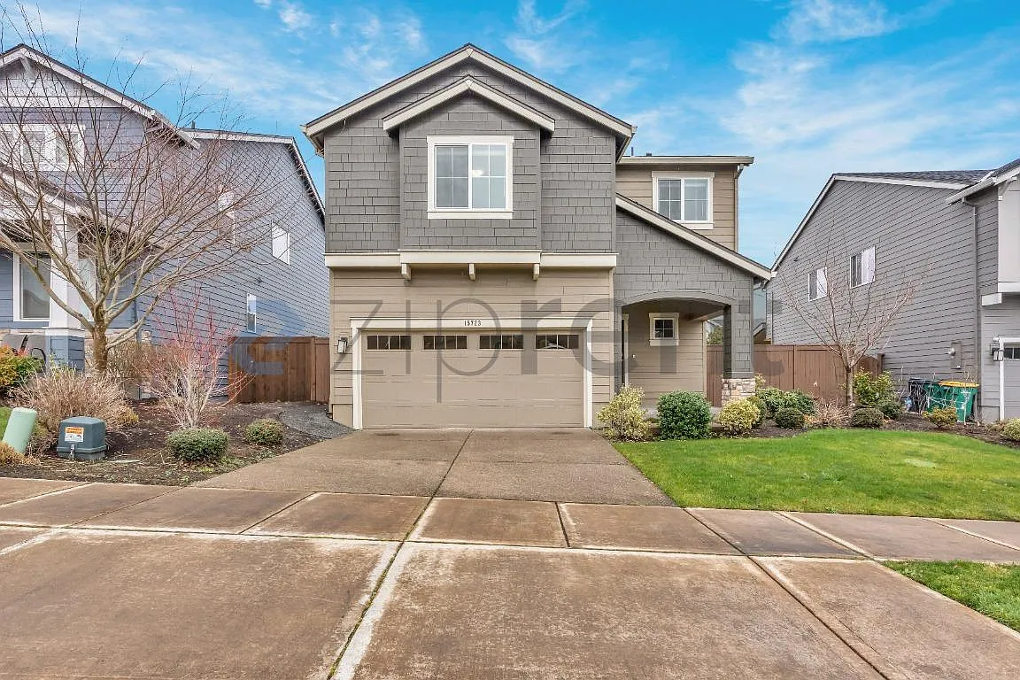 4 bed, 2.5 bath, 2297 sqft, $3,300 — Photo 1