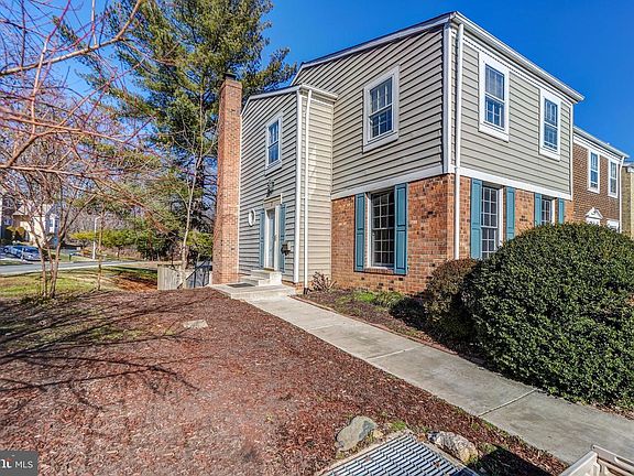 3rd image of 2 Honey Brook Ln