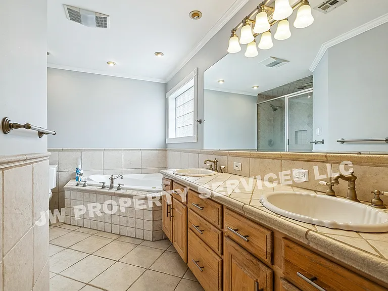 3228 Lake Trail Dr — Photo 12
