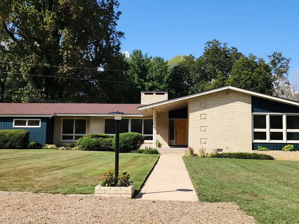 202 Vanderbilt Ln, Cowan, TN 37318