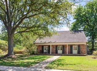 1040 Rossmore Ave, Baton Rouge, LA 70810