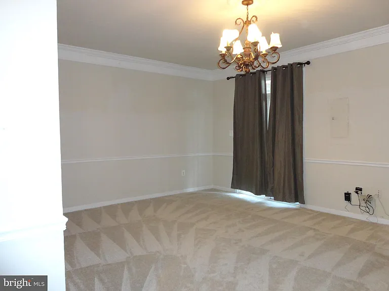 24699 Kings Canyon Sq — Photo 27