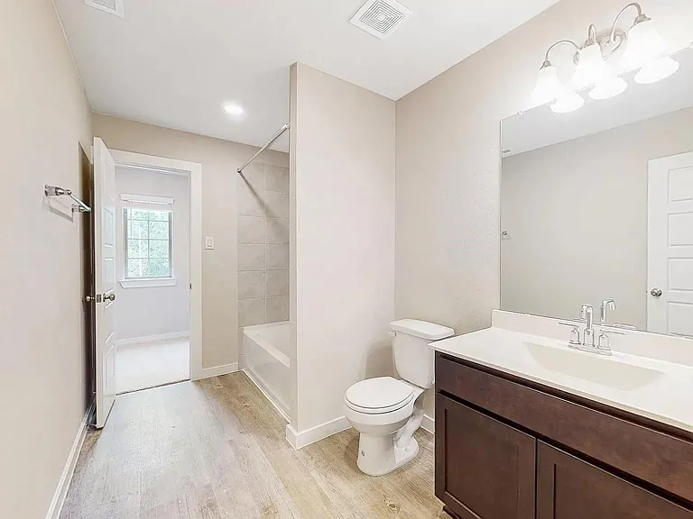 322 Wisteria Manor St — Photo 15