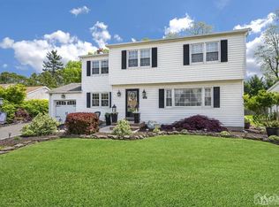 1102 Hazelwood Ave, Middlesex, NJ 08846