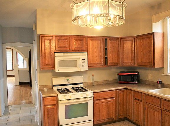 4th image of 1933 Highland Ave #2