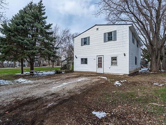 2nd image of 202 E Jones St