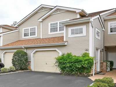 36 Carriage Ln, Plainview, NY, 11803