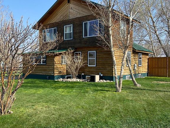 3rd image of 621 Piney Dr
