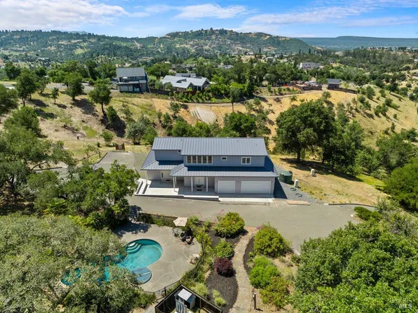 1616 Redwood Hill Road, Santa Rosa, CA 95404