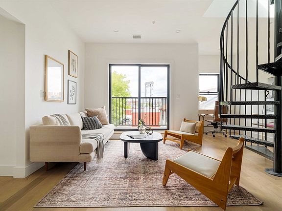 4th image of 95 Addison St #Penthouse 8