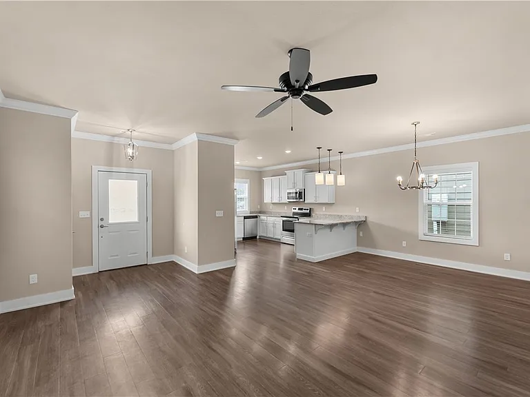 830 NE Heights Ln — Photo 16