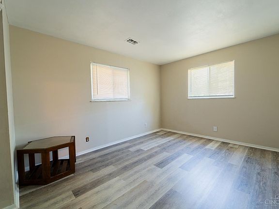 3rd image of 12180 Chesterdale Rd