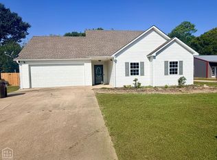201 Woodland Trl, Bono, AR 72416