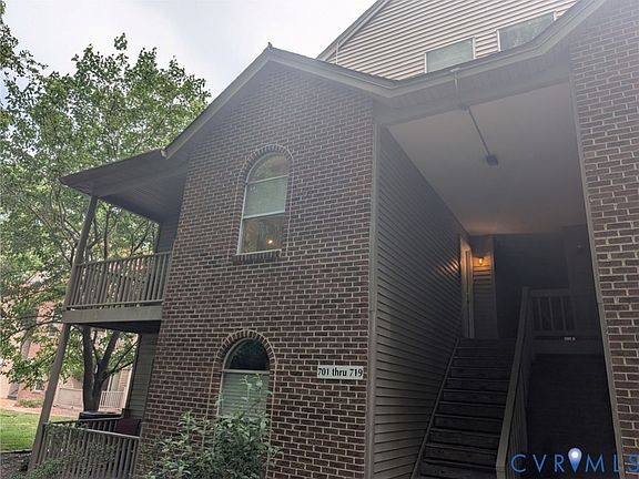 4th image of 719 Mary Robert Ln #204