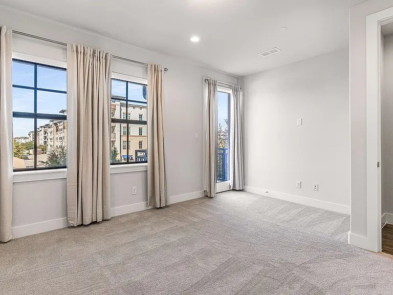 2800 Lakeside Pkwy #102 — Photo 49