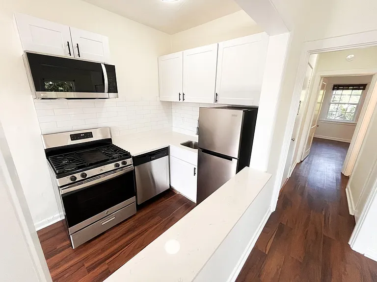 Park Place Apartments — Photo 18